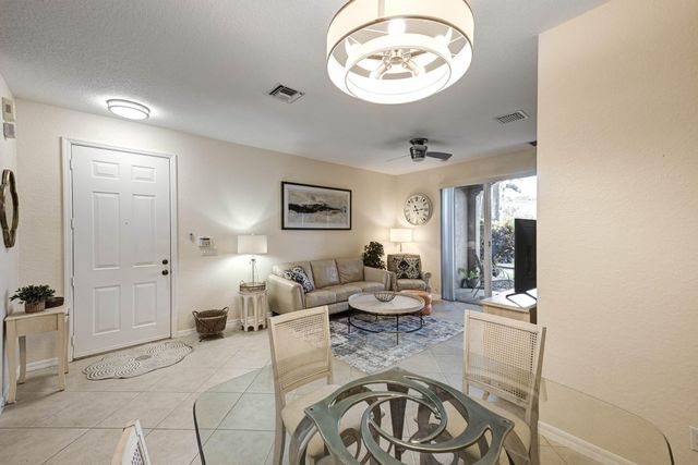 4870 Bonsai Circle 100, Palm Beach Gardens, FL 33418