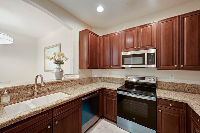 4870 Bonsai Circle 100, Palm Beach Gardens, FL 33418