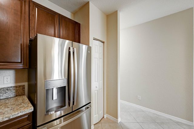 4870 Bonsai Circle 100, Palm Beach Gardens, FL 33418