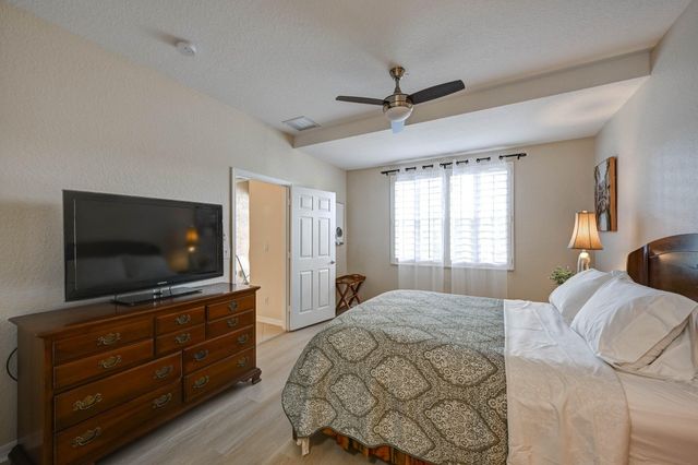 4870 Bonsai Circle 100, Palm Beach Gardens, FL 33418