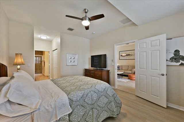 4870 Bonsai Circle 100, Palm Beach Gardens, FL 33418