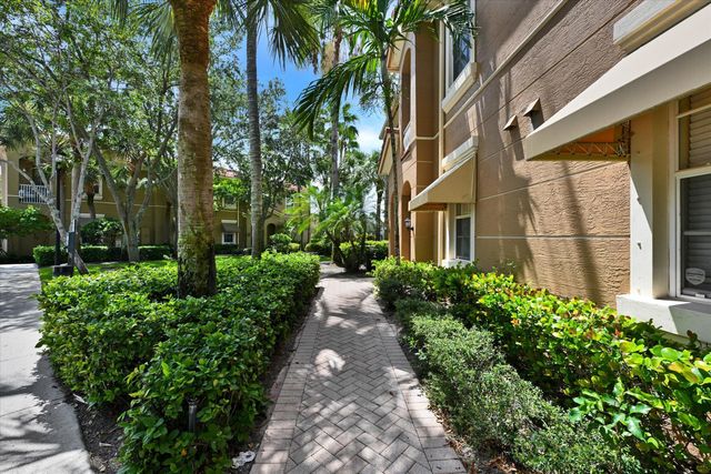 4870 Bonsai Circle 100, Palm Beach Gardens, FL 33418