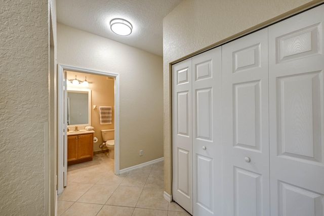4870 Bonsai Circle 100, Palm Beach Gardens, FL 33418