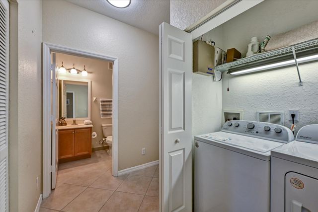 4870 Bonsai Circle 100, Palm Beach Gardens, FL 33418