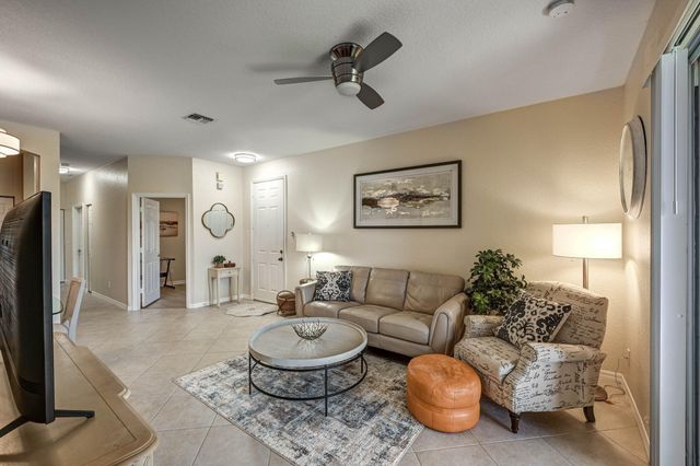 4870 Bonsai Circle 100, Palm Beach Gardens, FL 33418