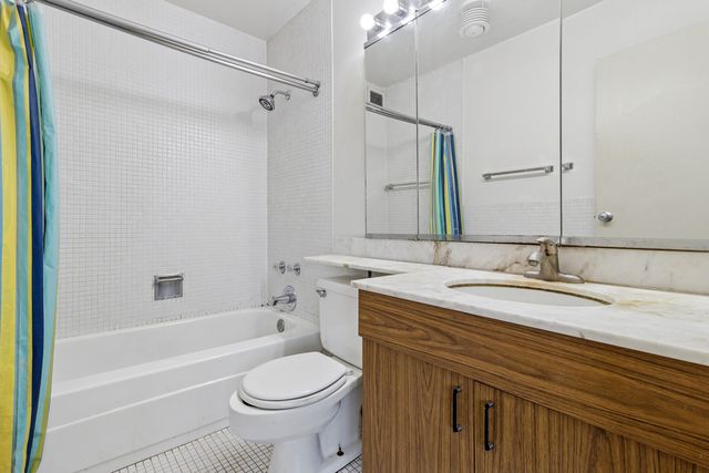 5201 S CORNELL Avenue 3E, Chicago, IL 60615