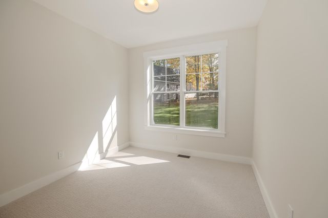 91 Cedar Street, Hopkinton, NH 03229