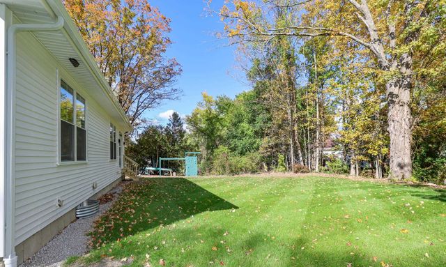 91 Cedar Street, Hopkinton, NH 03229