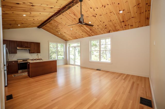 91 Cedar Street, Hopkinton, NH 03229