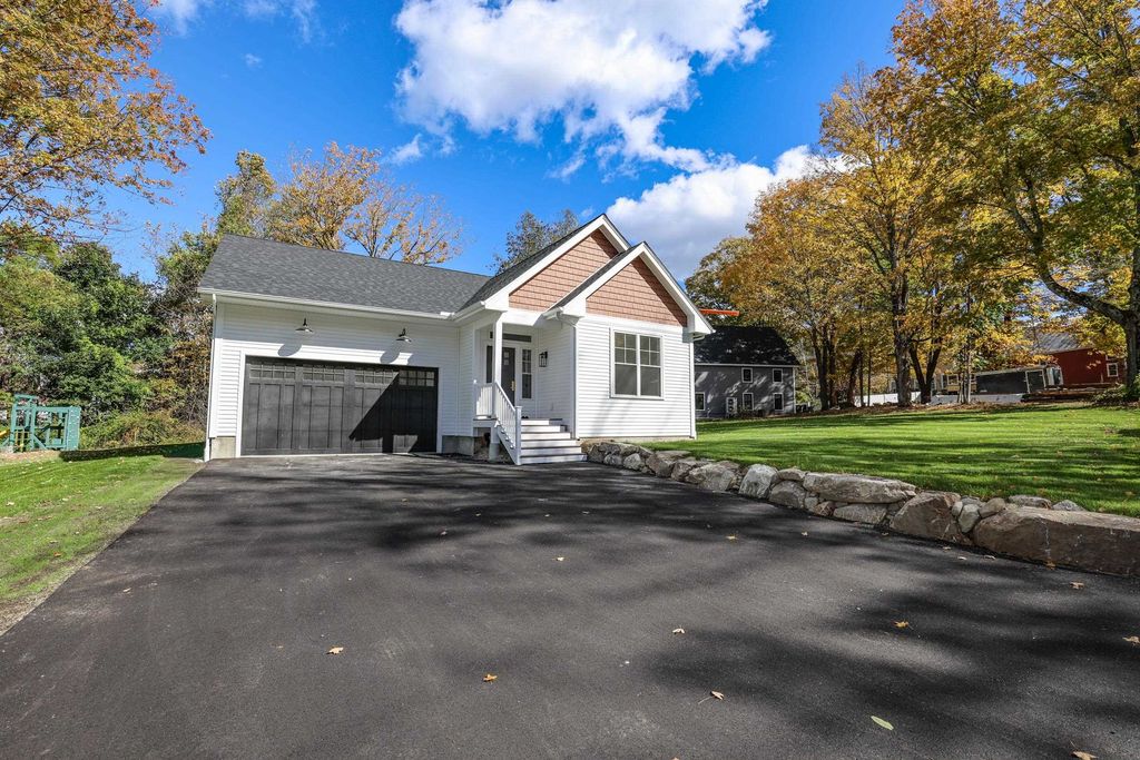 91 Cedar Street, Hopkinton, NH 03229