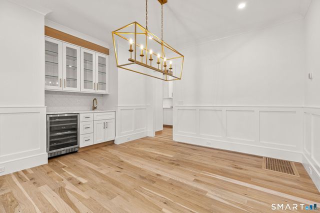 210 Pansy Road, Fairfield, CT 06824