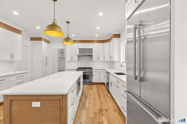 210 Pansy Road, Fairfield, CT 06824