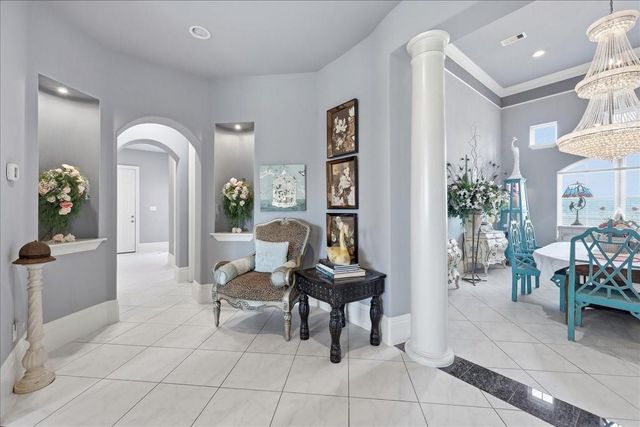 10041 Jay Road, Hitchcock, TX 77563