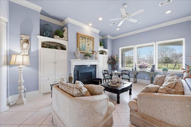 10041 Jay Road, Hitchcock, TX 77563