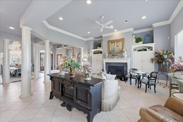 10041 Jay Road, Hitchcock, TX 77563