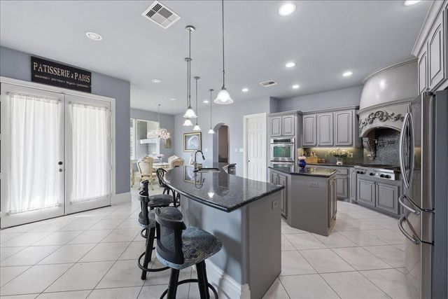 10041 Jay Road, Hitchcock, TX 77563