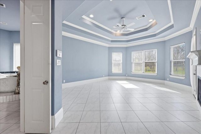 10041 Jay Road, Hitchcock, TX 77563