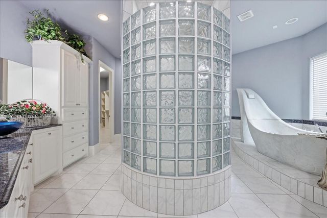 10041 Jay Road, Hitchcock, TX 77563