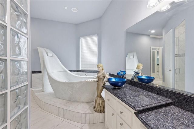 10041 Jay Road, Hitchcock, TX 77563