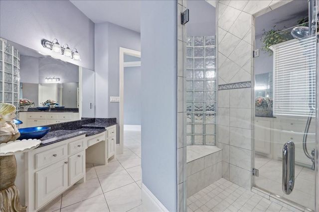 10041 Jay Road, Hitchcock, TX 77563