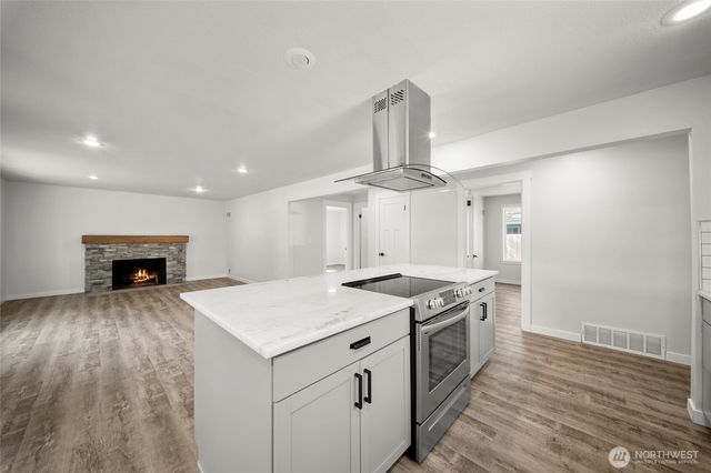 1717 Lake Park Drive SW, Tumwater, WA 98512