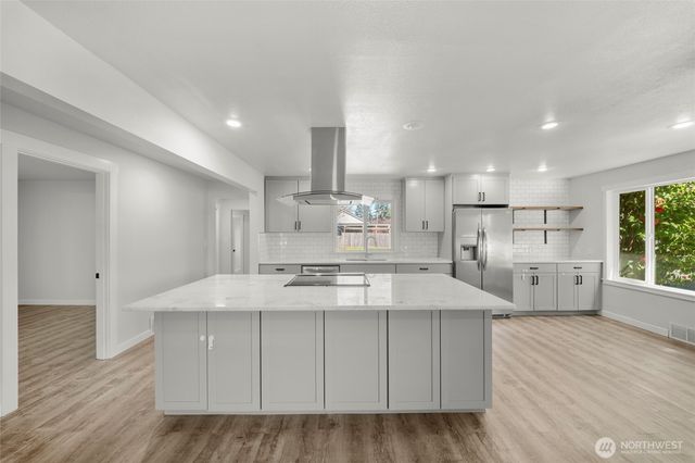 1717 Lake Park Drive SW, Tumwater, WA 98512