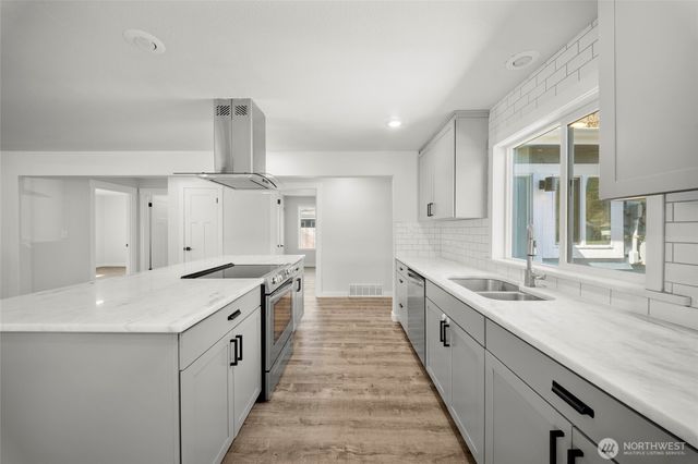 1717 Lake Park Drive SW, Tumwater, WA 98512