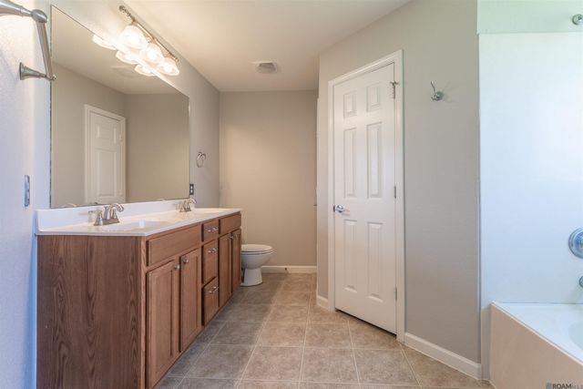 25879 Sagewood Dr, Denham Springs, LA 70726