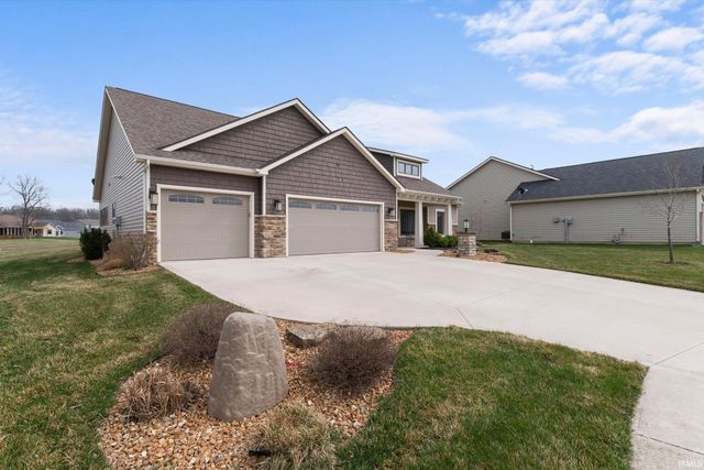 13476 Martingale Cove, Grabill, IN 46741
