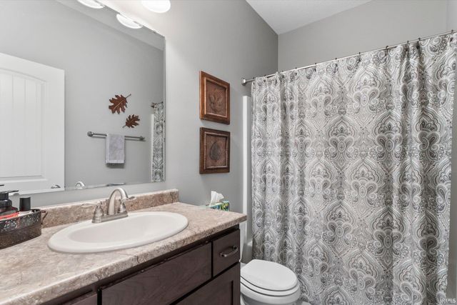 13476 Martingale Cove, Grabill, IN 46741