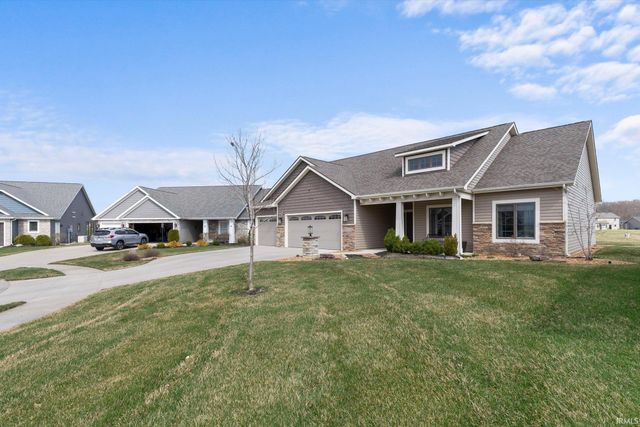 13476 Martingale Cove, Grabill, IN 46741
