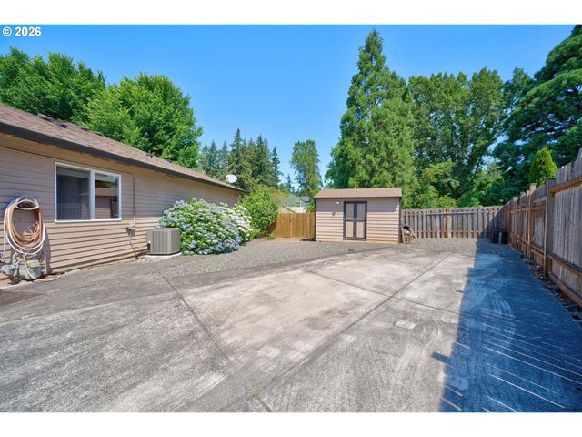 14187 CONWAY Dr, Oregon City, OR 97045