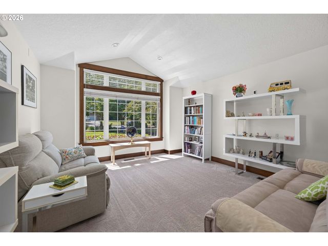 14187 CONWAY Dr, Oregon City, OR 97045