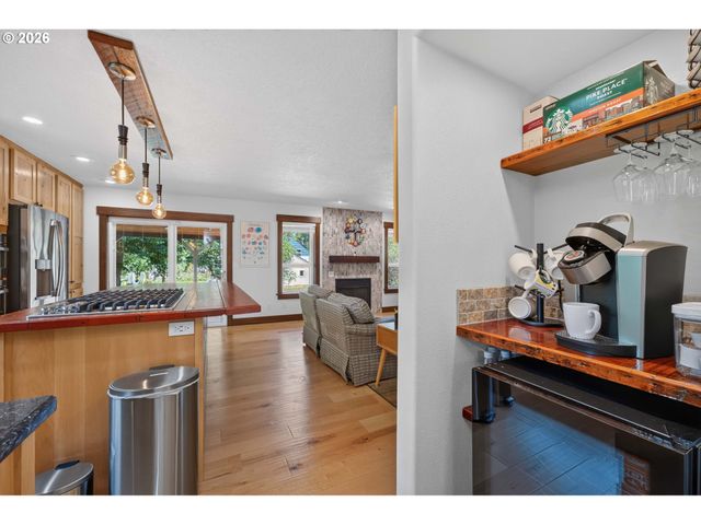 14187 CONWAY Dr, Oregon City, OR 97045