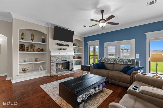2389 Tallgrass Circle, Bossier City, LA 71111