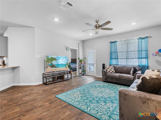 543 Golden Grove Parkway, San Marcos, TX 78666
