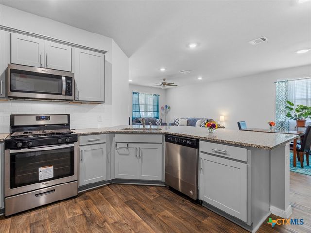543 Golden Grove Parkway, San Marcos, TX 78666