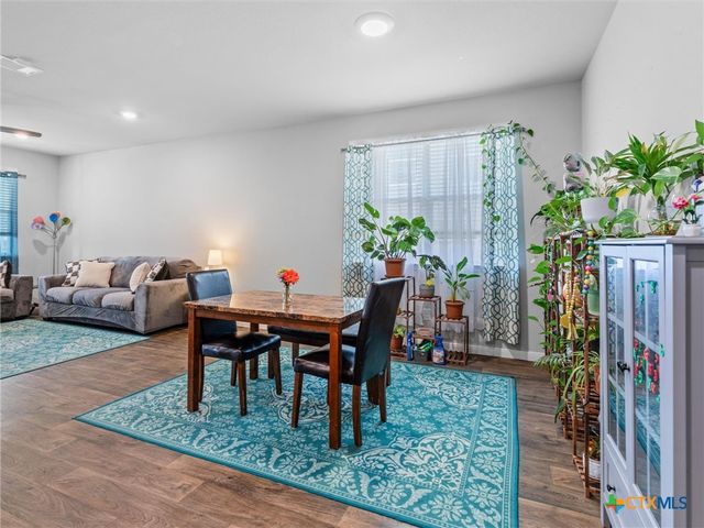 543 Golden Grove Parkway, San Marcos, TX 78666