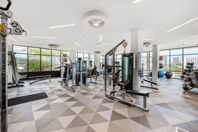 800 Embassy DR 337, Austin, TX 78702