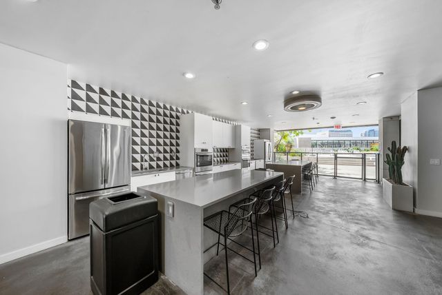 800 Embassy DR 337, Austin, TX 78702