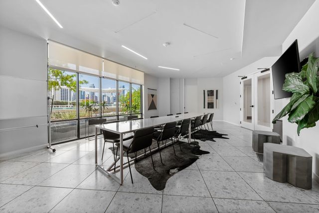 800 Embassy DR 337, Austin, TX 78702