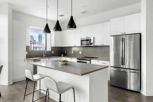 800 Embassy DR 337, Austin, TX 78702