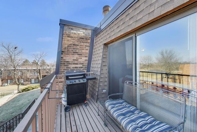 717 Killarney Court 2D, Schaumburg, IL 60193