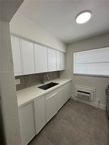 1225 Normandy Drive 8, Miami Beach, FL 33141