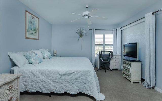 5825 Trailwinds DR 425, Fort Myers, FL 33907