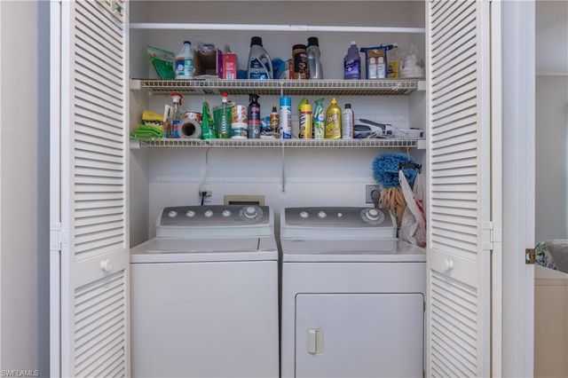 5825 Trailwinds DR 425, Fort Myers, FL 33907