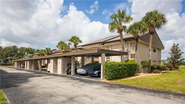 5825 Trailwinds DR 425, Fort Myers, FL 33907
