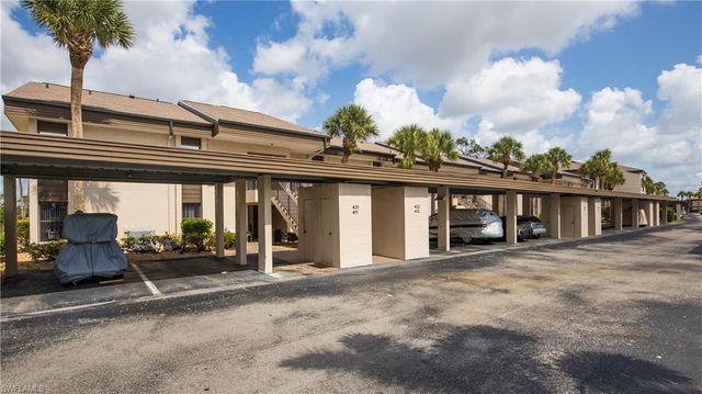 5825 Trailwinds DR 425, Fort Myers, FL 33907