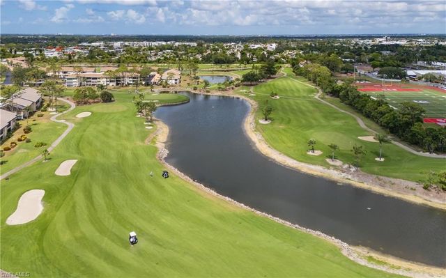 5825 Trailwinds DR 425, Fort Myers, FL 33907