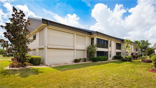 5825 Trailwinds DR 425, Fort Myers, FL 33907